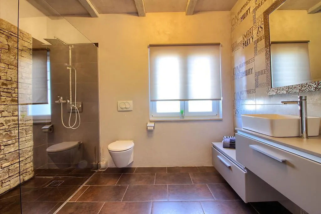 Stylish & Luxury Villa With Pool, Biliard, Extra Pool Heating Available - Wiibuk 0*, Pula Croatia