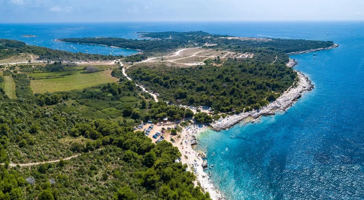 Stylish & Luxury Villa With Pool, Biliard, Extra Pool Heating Available - Wiibuk